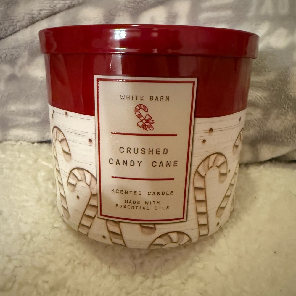 White Barn Unused Crushed Candy Cane 3-Wick Candle Holiday Collection